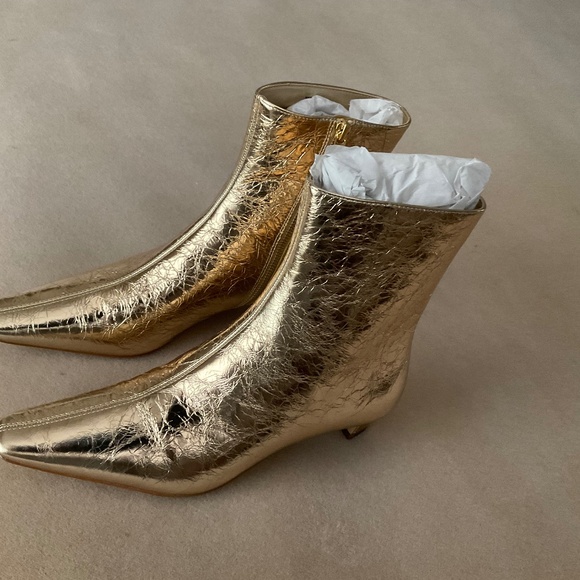 Michael Kors Cosmo Kitten Booties - Picture 6 of 6